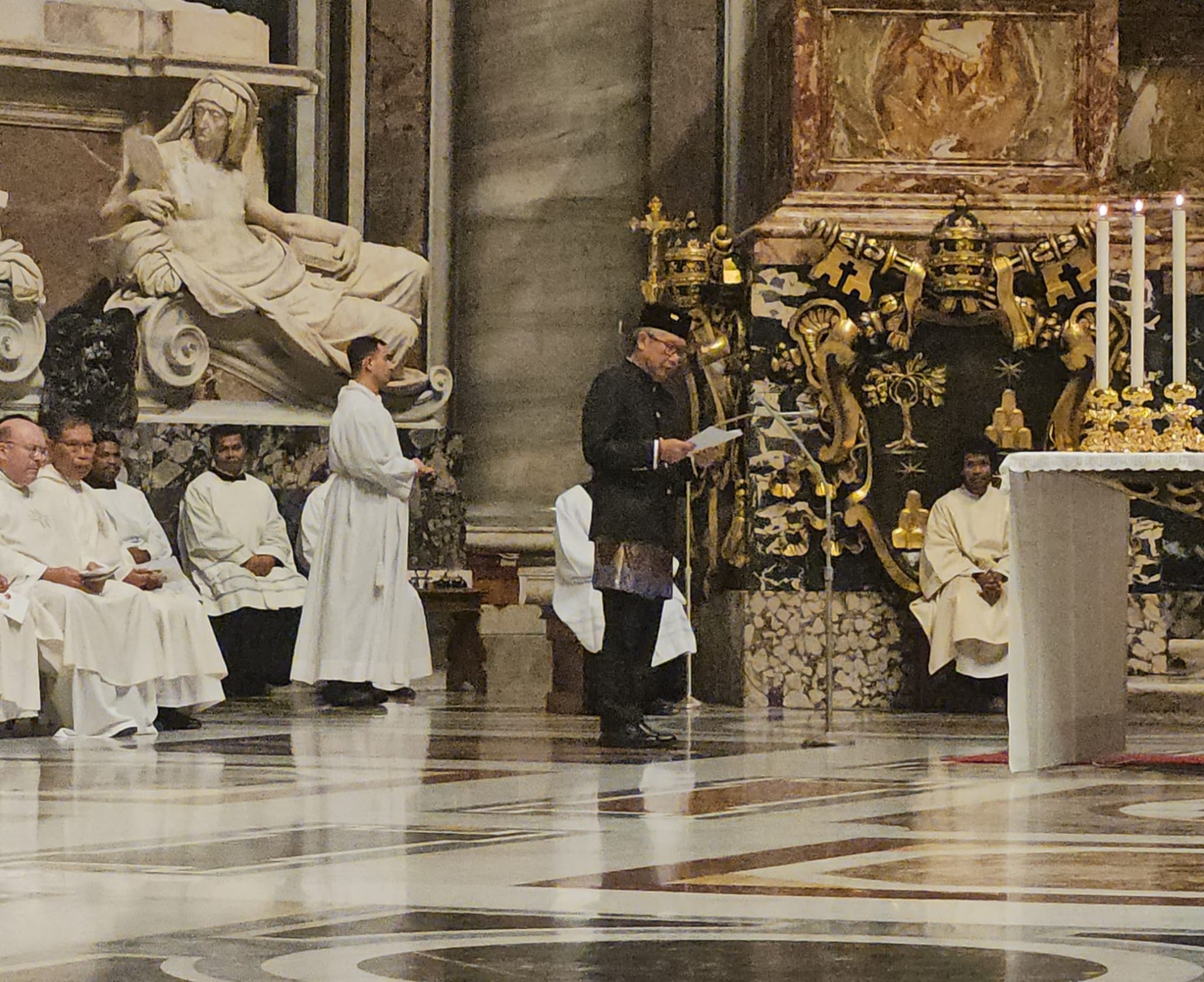 MISA PERTAMA DI BASILIKA ST PETRUS