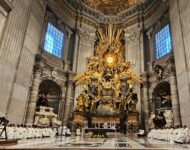 MISA PERTAMA DI BASILIKA ST PETRUS