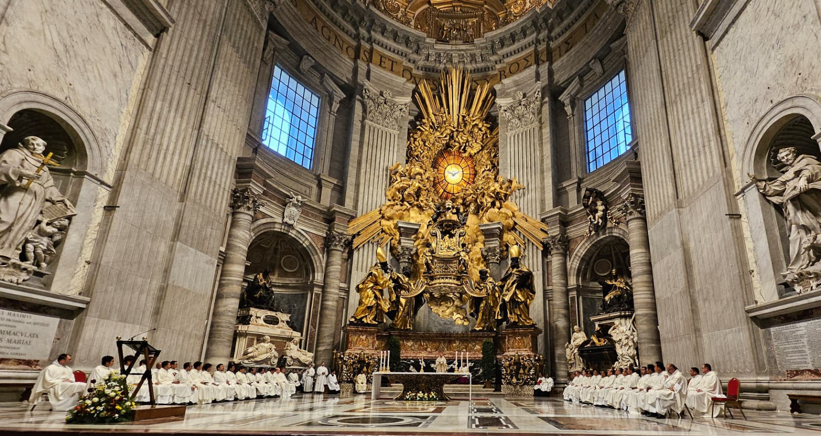 MISA PERTAMA DI BASILIKA ST PETRUS