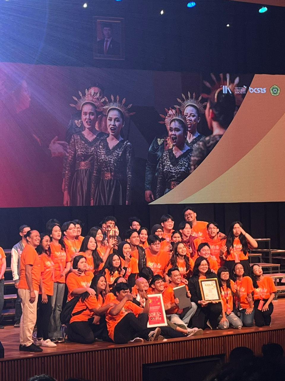Colours Choir Raih The Winner of Mixed Choir Category dan Dua Medali Emas di 5th International Bandung Choral Festival 2025 Colours Choir Raih The Winner of Mixed Choir Category dan Dua Medali Emas di 5th International Bandung Choral Festival 2025