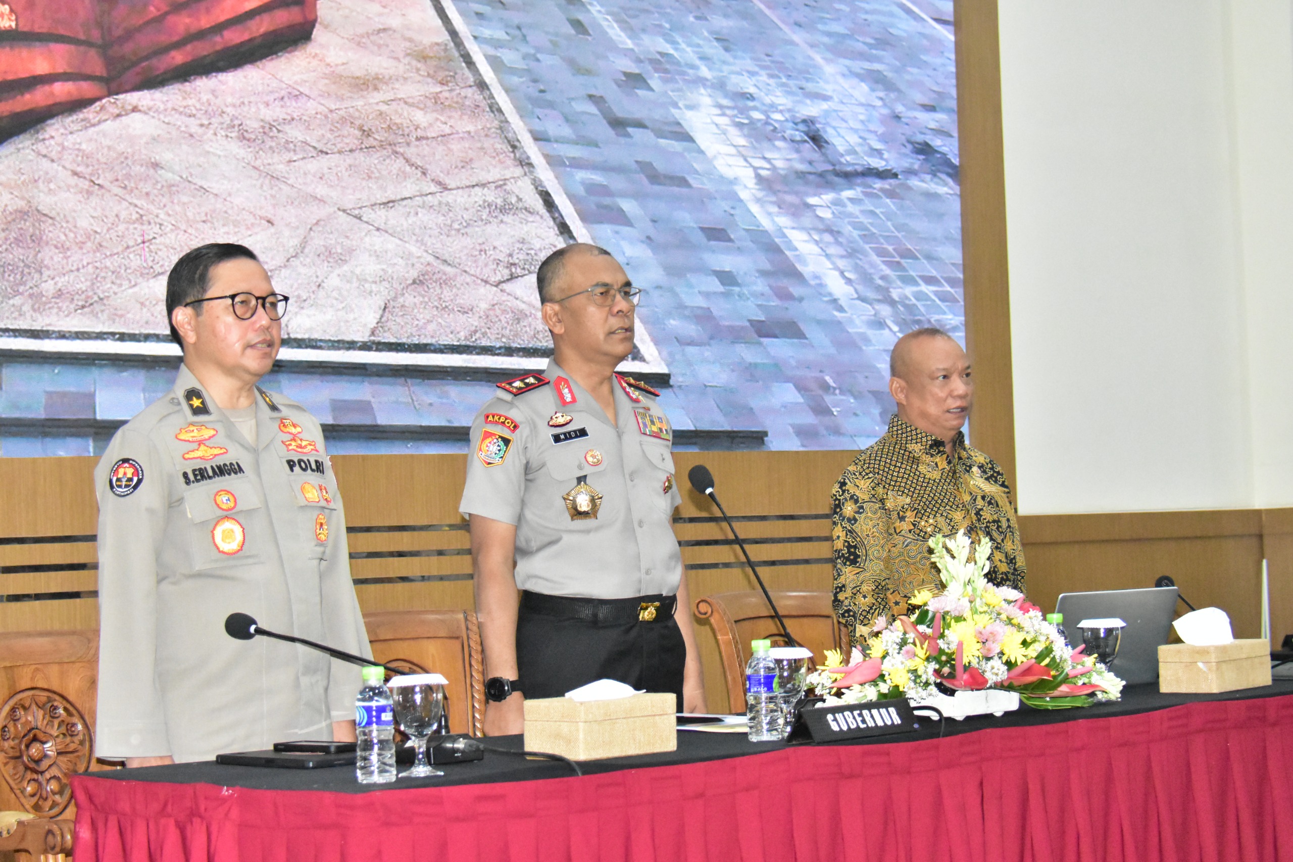 Gubernur Akpol: Bangun Integritas dengan Belajar dari Filsafat Kamera Gubernur Akpol: Bangun Integritas dengan Belajar dari Filsafat Kamera