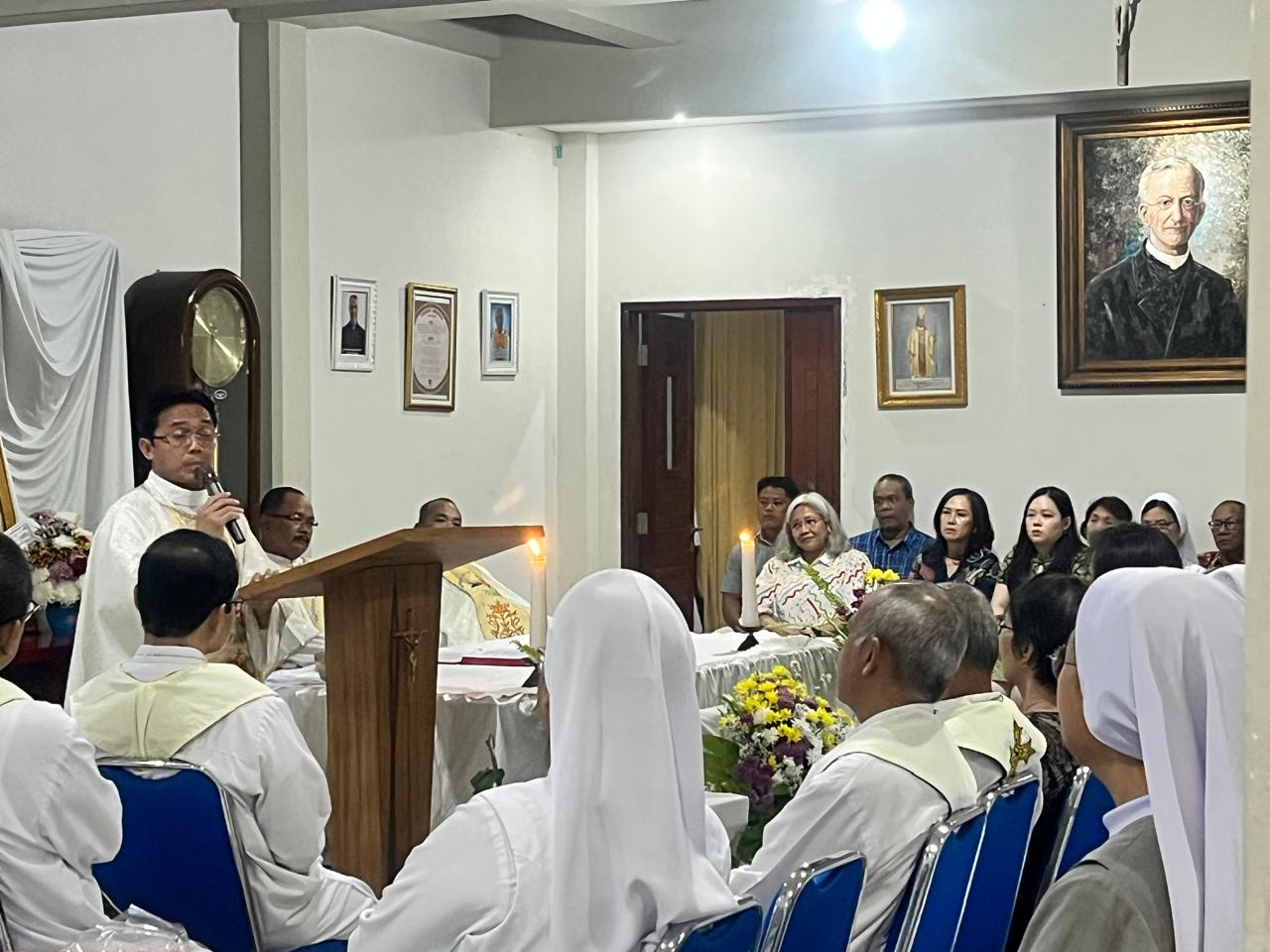 Dalam Semangat Ecce Venio:Lima Imam SCJ Rayakan Pesta Perak Imamat