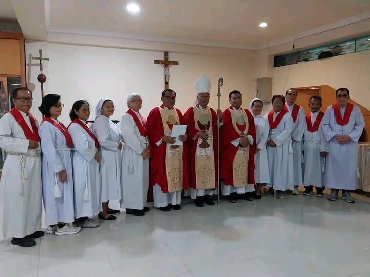 Mgr. Yohanes Harun Yuwono: Gereja Mengajak Kita Menjadi Saksi -Saksi Hidup Dari Allah Yang Tidak Kelihatan Mgr. Yohanes Harun Yuwono: Gereja Mengajak Kita Menjadi Saksi -Saksi Hidup Dari Allah Yang Tidak Kelihatan