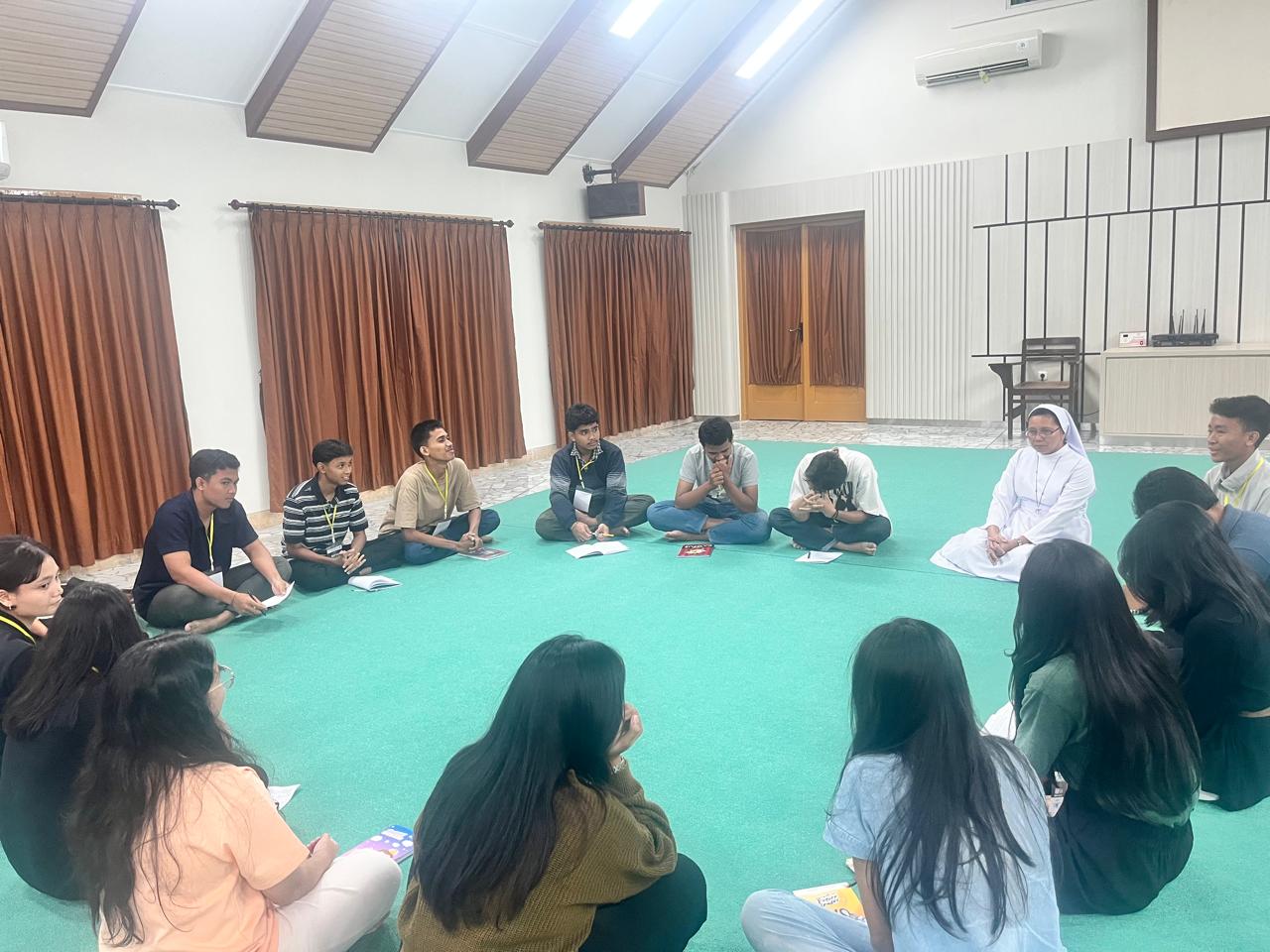 Refleksi Spiritual Siswa SMA Xaverius 2 Palembang Mendalami 'Kebebasan Anak-Anak Allah' dalam Retret Tahunan