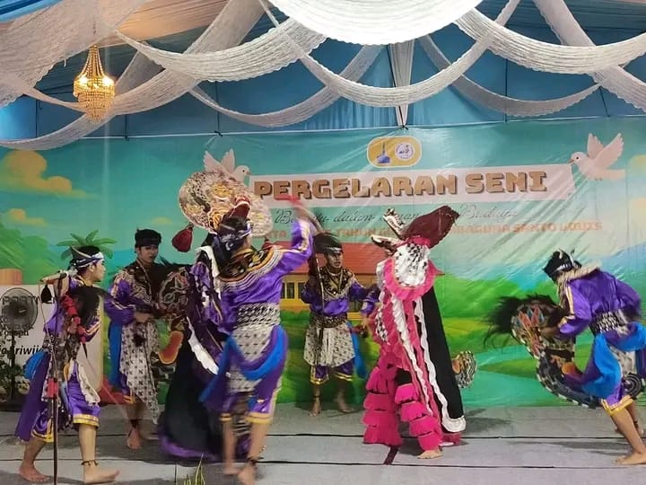 HUT ke – 8 Gedung Serbaguna Santo Louis: Merangkul Keberagaman Budaya, dan Bekerja Sama Demi Kemuliaan Tuhan