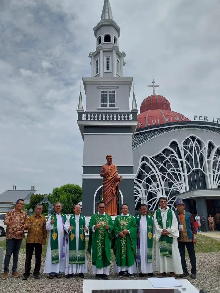 Penantian 22 Tahun Berakhir: Menara Lonceng Gereja Katolik St. Petrus Palembang Diresmikan Bertepatan Hari Pangan Sedunia