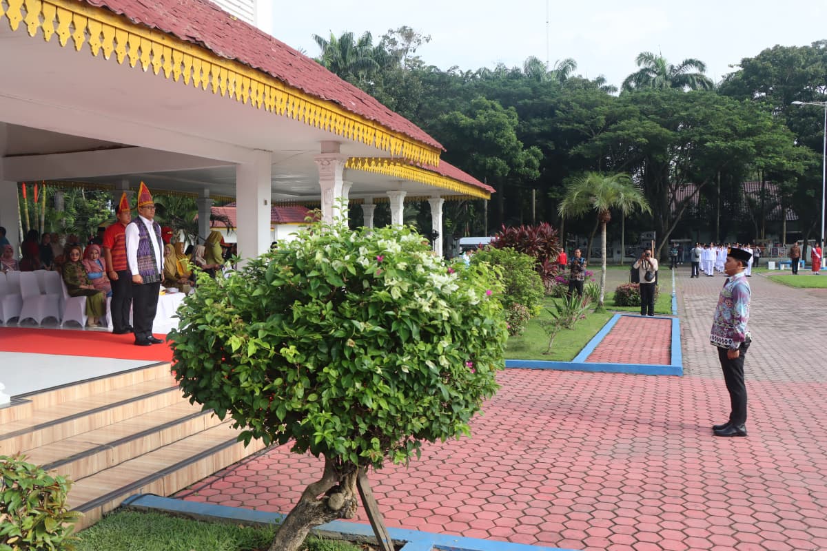 Kapolresta Deli Serdang Hadiri Upacara Peringatan Hari Sumpah Pemuda ke-97 di Alun-Alun Pemkab Deli Serdang Kapolresta Deli Serdang Hadiri Upacara Peringatan Hari Sumpah Pemuda ke-97 di Alun-Alun Pemkab Deli Serdang