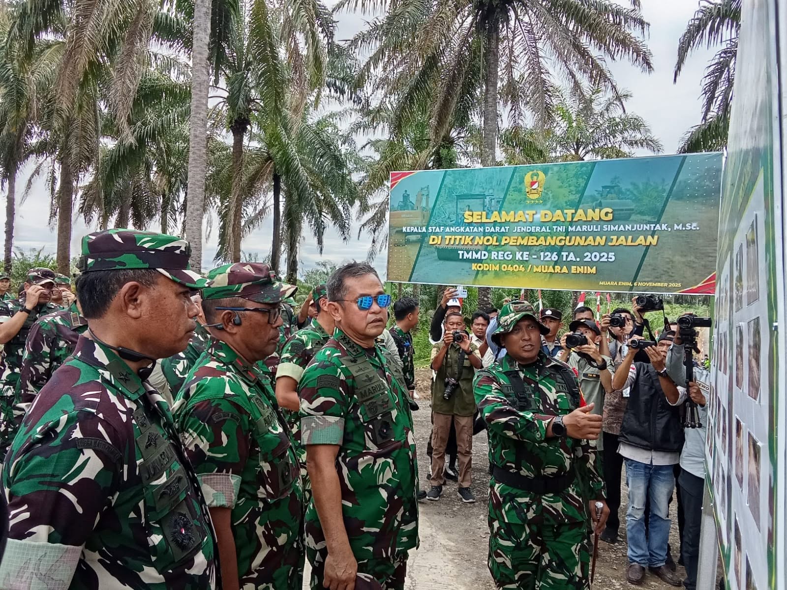 Kasad Tutup TMMD ke-126 TA. 2025 di Wilayah Korem 044/Gapo Kasad Tutup TMMD ke-126 TA. 2025 di Wilayah Korem 044/Gapo