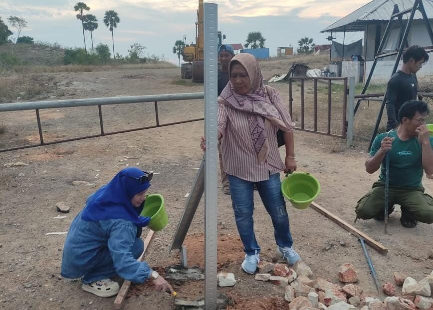 Terduga Mafia Tanah 40 Ha Fiktif di Labuan Bajo, Santosa Kadiman dkk, Diduga Dibeking Oknum TNI di Kodim 1630 Terduga Mafia Tanah 40 Ha Fiktif di Labuan Bajo, Santosa Kadiman dkk, Diduga Dibeking Oknum TNI di Kodim 1630