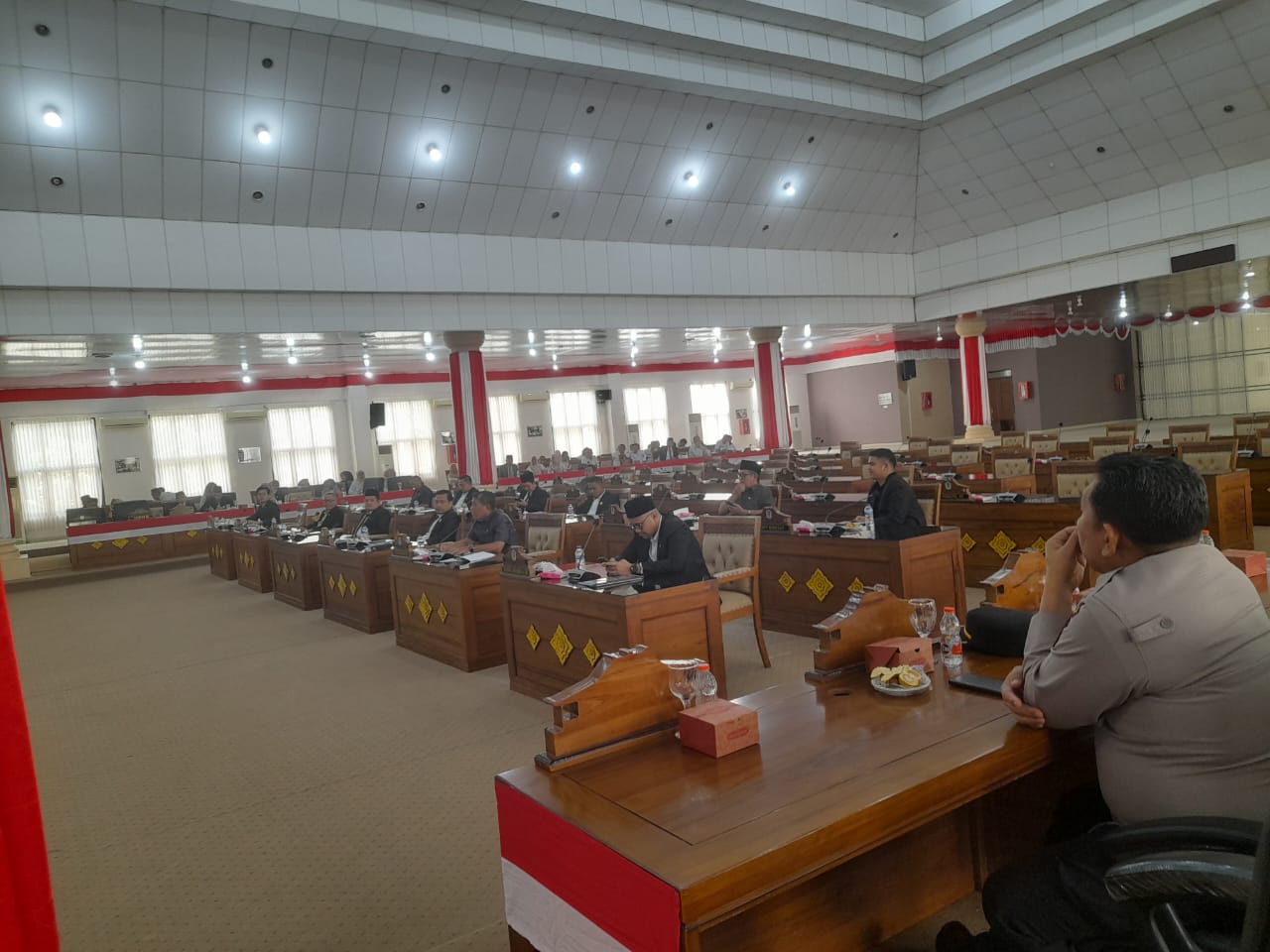 DPRD Ogan Ilir Menggelar Rapat PariPurna XXll Masa Sidang ke l Tahun 2025 Masa Sidang ke l (lanjutan) Penyampaian Jawaban Atau/penjelasan Bupati Ogan Ilir Pandangan Umum Fraksi-fraksi DPRD Ogan ilir DPRD Ogan Ilir Menggelar Rapat PariPurna XXll Masa Sidang ke l Tahun 2025 Masa Sidang ke l (lanjutan) Penyampaian Jawaban Atau/penjelasan Bupati Ogan Ilir Pandangan Umum Fraksi-fraksi DPRD Ogan ilir