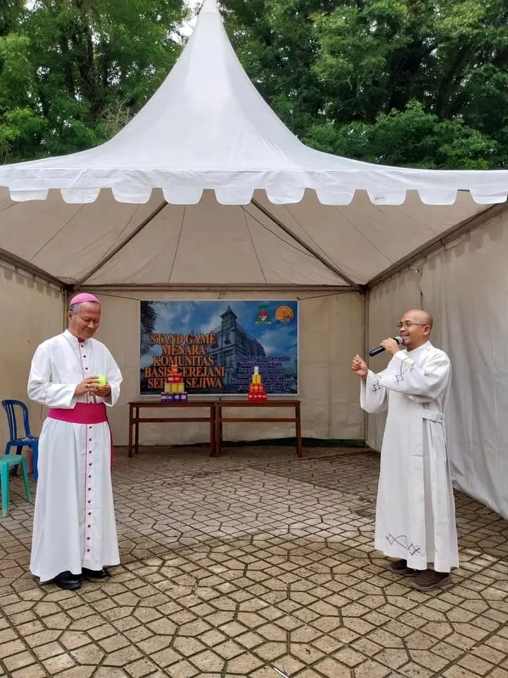 Keuskupan Agung Palembang Tutup Tahun KBG 2025: Refleksi "Gereja Sampan" dan Menyongsong Tahun Devosional 2026 Keuskupan Agung Palembang Tutup Tahun KBG 2025: Refleksi "Gereja Sampan" dan Menyongsong Tahun Devosional 2026