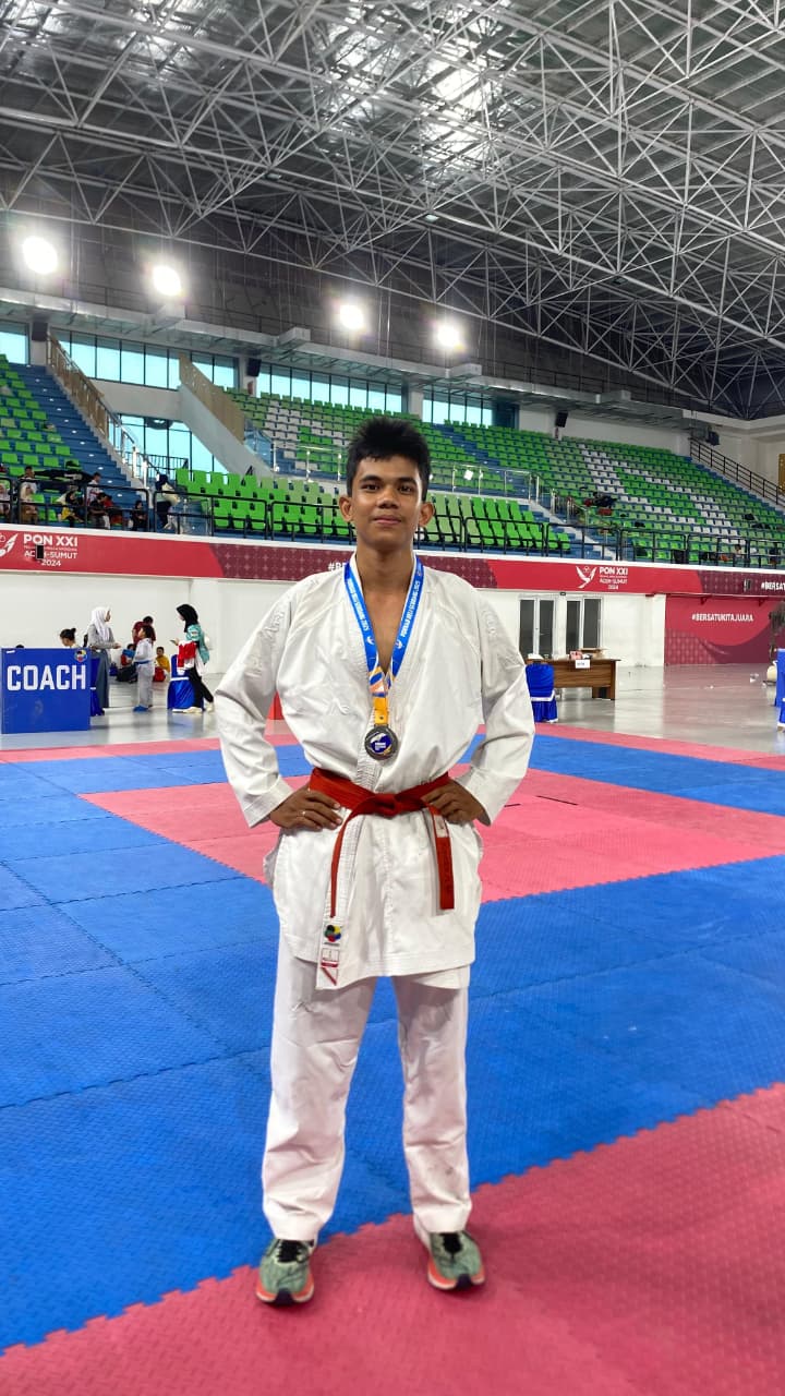 Rouin Romito Lumban Gaol Raih Juara 2 PORKAB Deli Serdang Cabor Karate