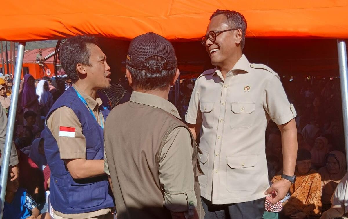 Bio Farma Group Salurkan, Bantuan dari Kimia Farma dan Indofarma ke Warga Terdampak Bencana Bio Farma Group Salurkan, Bantuan dari Kimia Farma dan Indofarma ke Warga Terdampak Bencana