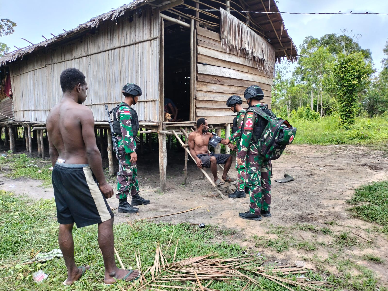 Danpasmar 1 Tinjau Prajurit Yang Terkena Musibah Di Belawan