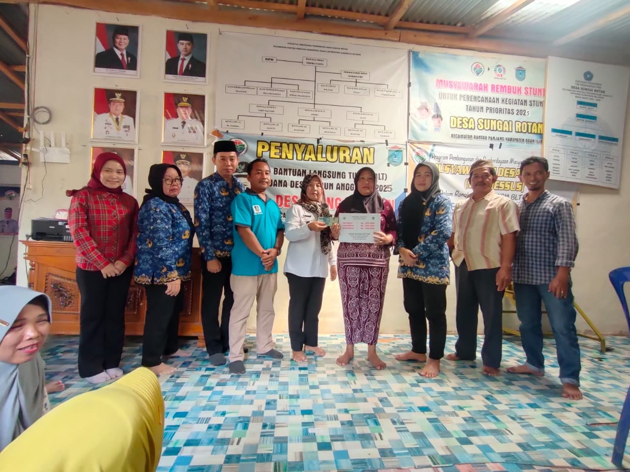 Pemdes Desa Sungairotan Kecamatan Rantaupanjang OI Menyalurkan BLT DD Tahun 2025. Pemdes Desa Sungairotan Kecamatan Rantaupanjang OI Menyalurkan BLT DD Tahun 2025.