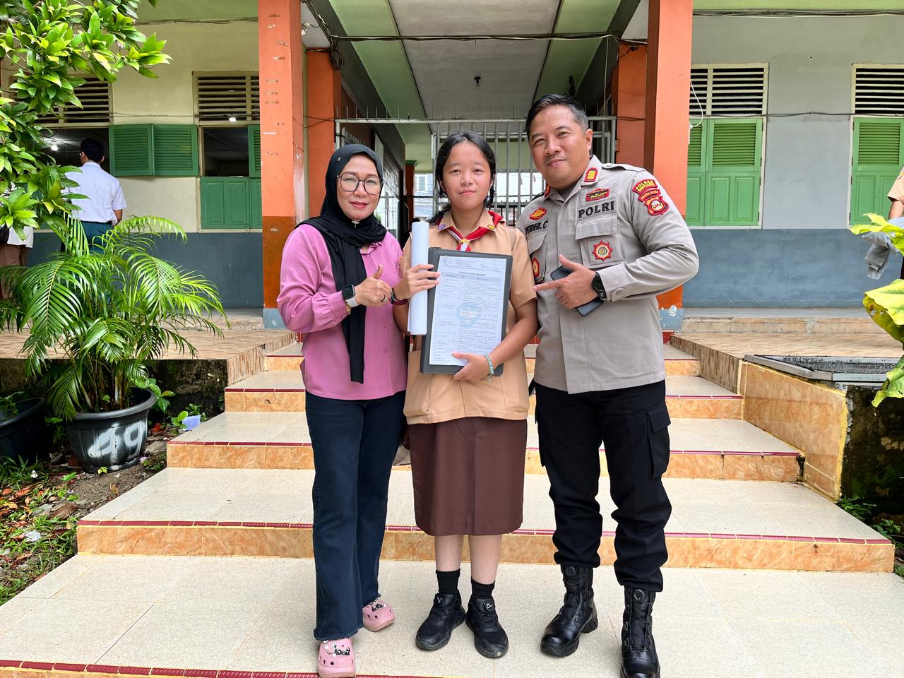 Investasi Masa Depan: Dorong Ayah Terlibat Langsung dalam Pendidikan Lewat Gerakan Ambil Rapor Investasi Masa Depan: Dorong Ayah Terlibat Langsung dalam Pendidikan Lewat Gerakan Ambil Rapor