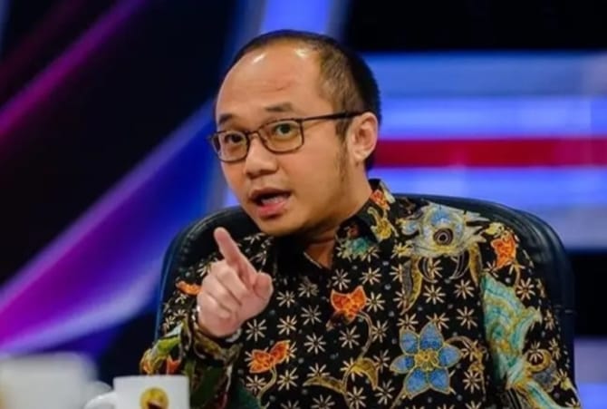 Direktur Eksekutif Charta Politika Indonesia, Paulus Julius Yunarto Wijaya Ingatkan Sistem Demokrasi di Indonesia Presidensial