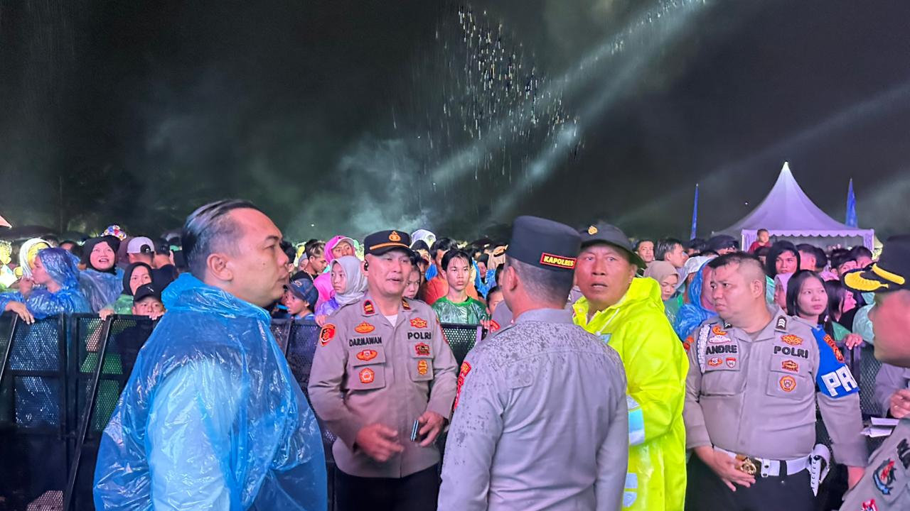 Polres Ogan Ilir Bersama Unsur Pemerintah Laksanakan Pengamanan Pesta Rakyat HUT ke-22 Kabupaten Ogan Ilir
