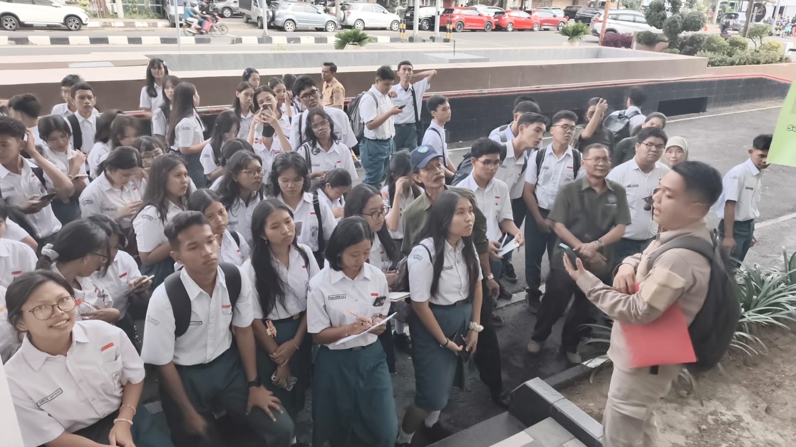 Bukan Sekadar Wisata, SMA Xaverius 2 Palembang Dalam Kunjungan Edukatif Lintas Sejarah dan Teknologi Jadikan Ikon Kota Sebagai Ruang Kelas Kontekstual
