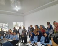 Sekda Ogan Ilir Dampingi Mendikdasmen Dalam Rangka Peresmian Revitalasi Di Dipusatkan di SMA 1 Indralaya