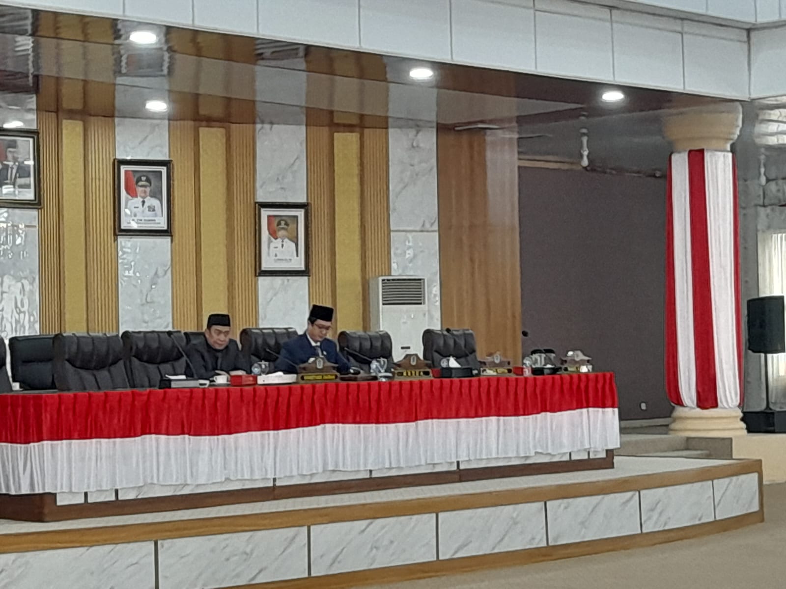 DPRD OganIlir Menggelar Rapat PariPurna XXVlll Masasidanke ll Tahun 2026 Dalam Rangka Penyampaiyan Laporan Reses ke l DPRD Kabupaten Ogan Ilir Tahun 2025 Per Daera Pemilihan Masing-masing