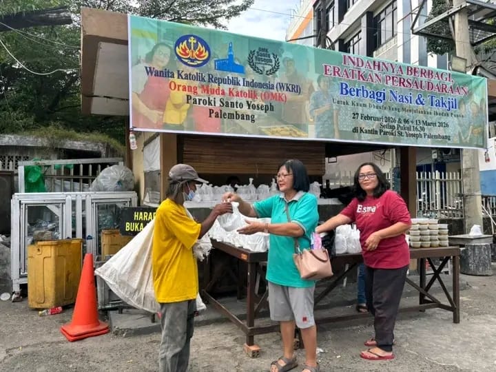 Rawat Toleransi, Gereja Katolik St. Yoseph Palembang Bagikan Takjil Selama Ramadan Rawat Toleransi, Gereja Katolik St. Yoseph Palembang Bagikan Takjil Selama Ramadan