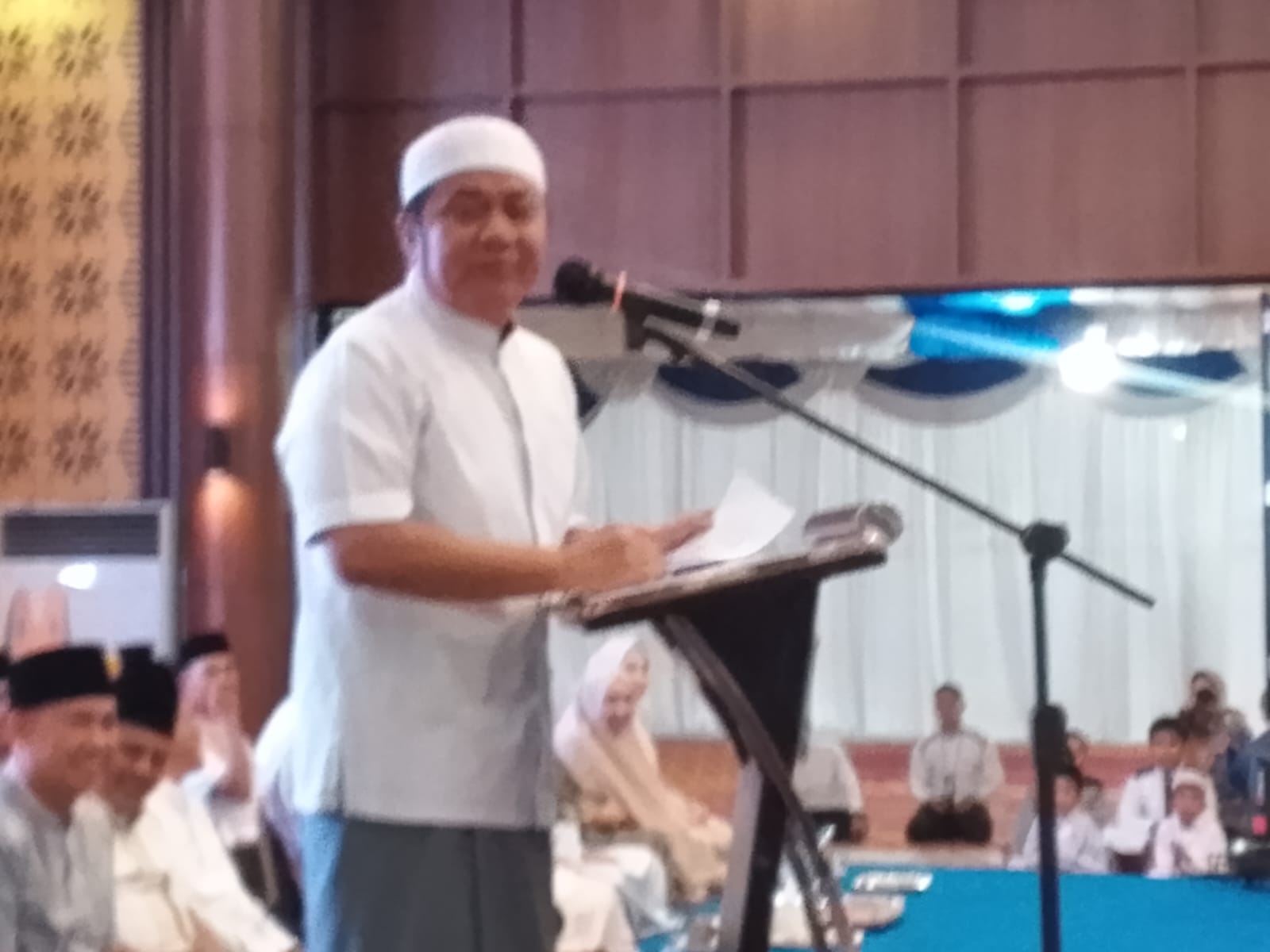 Safari Ramadhan di Gedung Pendopo Tanjung Senai Ogan Ilir di Hadiri Gubernur HD Ajak Seluru Yang Hadir Berselawat.