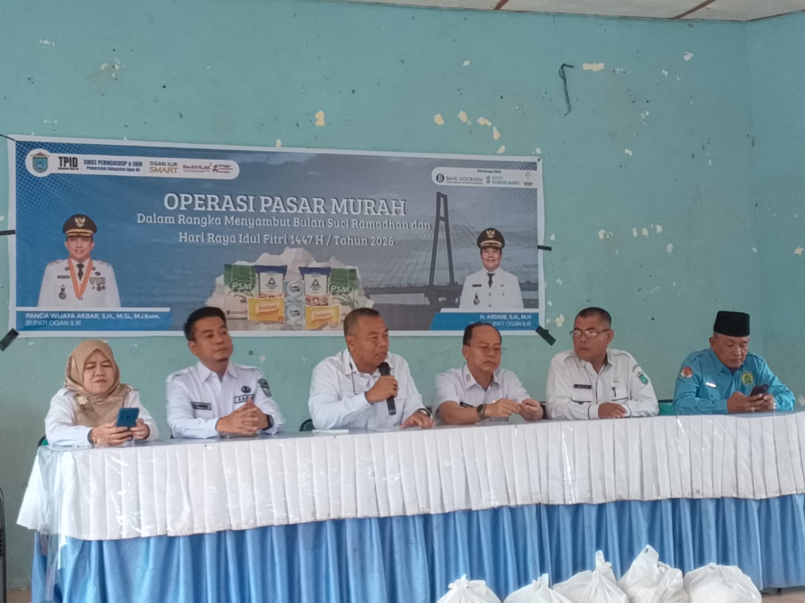 Operasi Pasar Mura Di Aula Kantor Camat Rantau Panjang