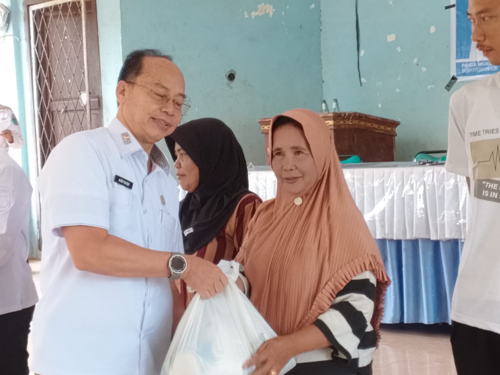 Operasi Pasar Mura Di Aula Kantor Camat Rantau Panjang