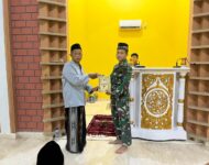 Satgas Yonif 123/Rajawali Berbagi Berkah Ramadan Dengan Penyerahan Al-Qur’an dan Iqra di Mappi