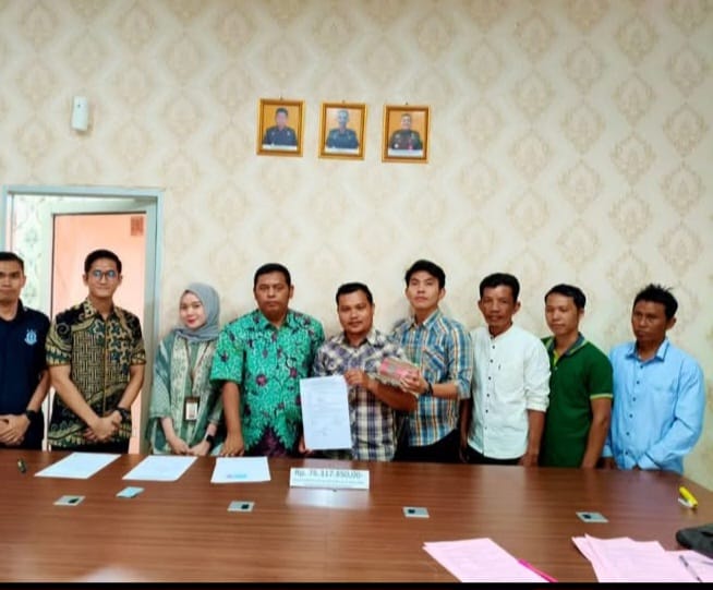 Kejari Ogan Ilir Terima Uang Pengembalian Dugaan Penyalahgunaan Dana Desa Pematang Bungur