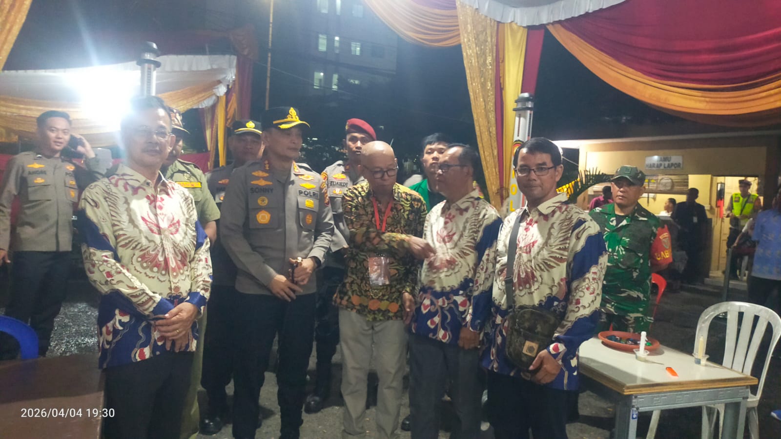 Sambangi Gereja St. Yoseph, Kapolrestabes Palembang dan Ormas Keagamaan Kompak Jaga Khidmat Malam Vigili Paskah
