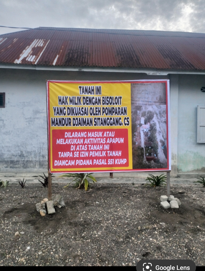 PAMERKAN BANNER BERTULISKAN INTIMIDATIF DI WAG EVERLASTING, UDUT MANOTAR SITANGGANG DILAPORKAN
