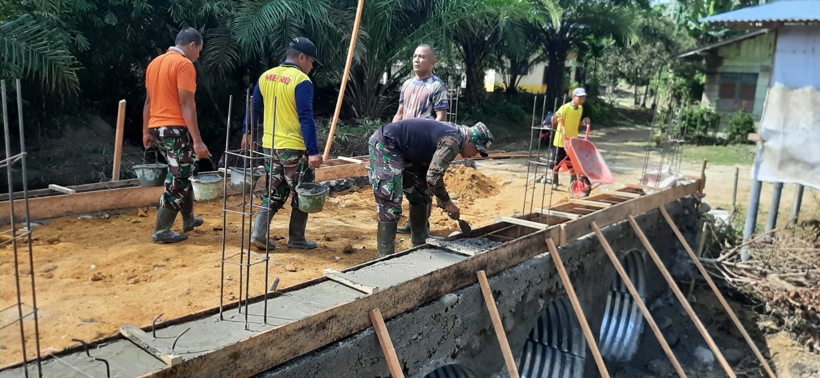 Kodim 0203/Langkat Selesaikan Pembangunan Jembatan Aramco di Kecamatan Wampu