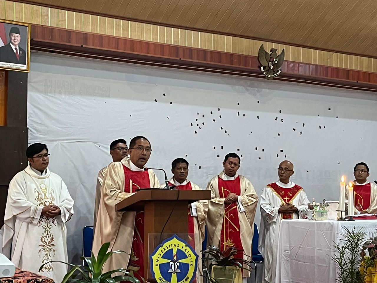 Rayakan Paskah Bersama, UKMC Perkuat Sinergi dan Semangat "Veritas Et Scientia Nobis Lumen"