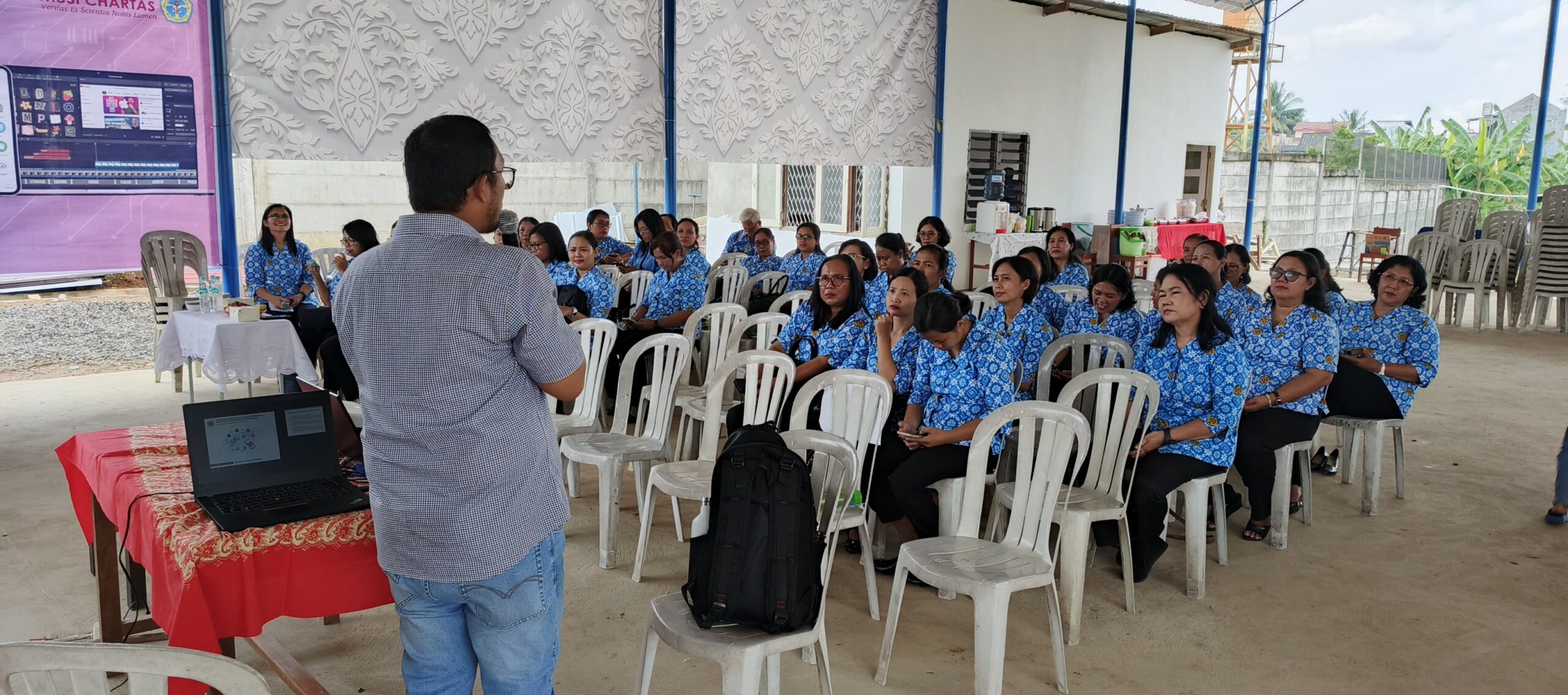 Berdayakan Ibu-Ibu WKRI, UKMC Gelar Pendampingan Kreativitas Konten Media Sosial di Stasi Hilarius