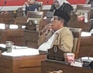 Kepergok Merokok di Ruang Paripurna, Anggota DPRD Ogan Ilir Tuai Sorotan di Tengah Sidang Paripurna Berjalan