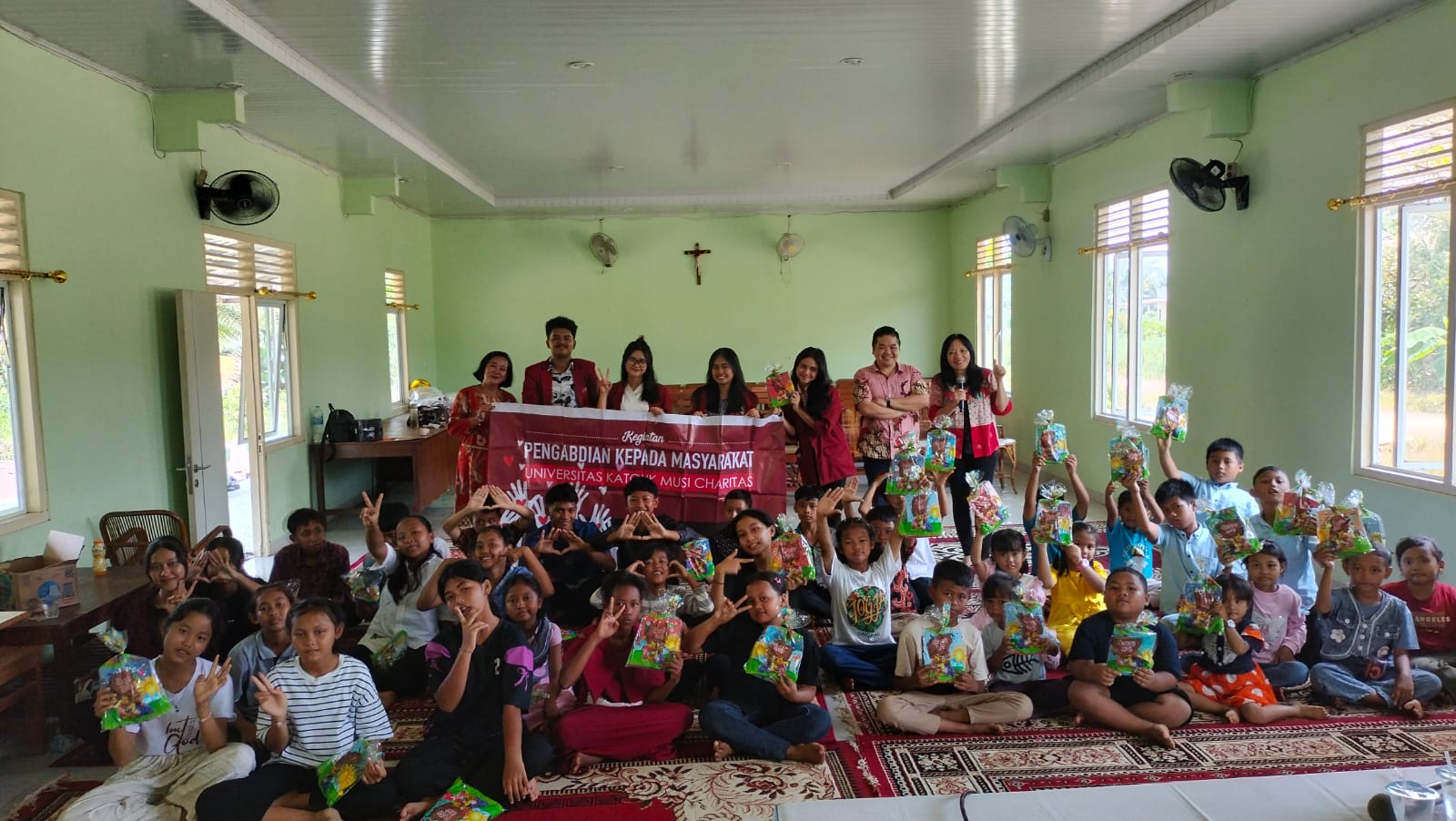 Perkuat Ketahanan Keluarga di Era Digital, UKMC Palembang Gelar Pengabdian Masyarakat di Wilayah Pasang Surut