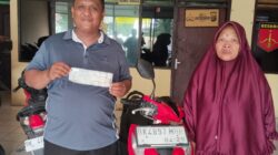 Terekam CCTV, 2 Pelaku Tinggalkan Sepeda motor Saat Lihat Patroli Polisi