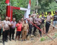 Polresta Deli Serdang Renovasi Jembatan Gantung Gunung Merlawan, Wujud Nyata “Polri Untuk Masyarakat”