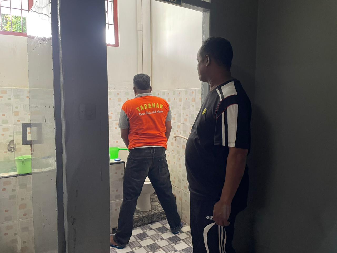 Tindak Lanjut Perintah Dirjen PAS, Rutan Ambon Laksanakan Tes Urine bagi Warga Binaan dan Petugas