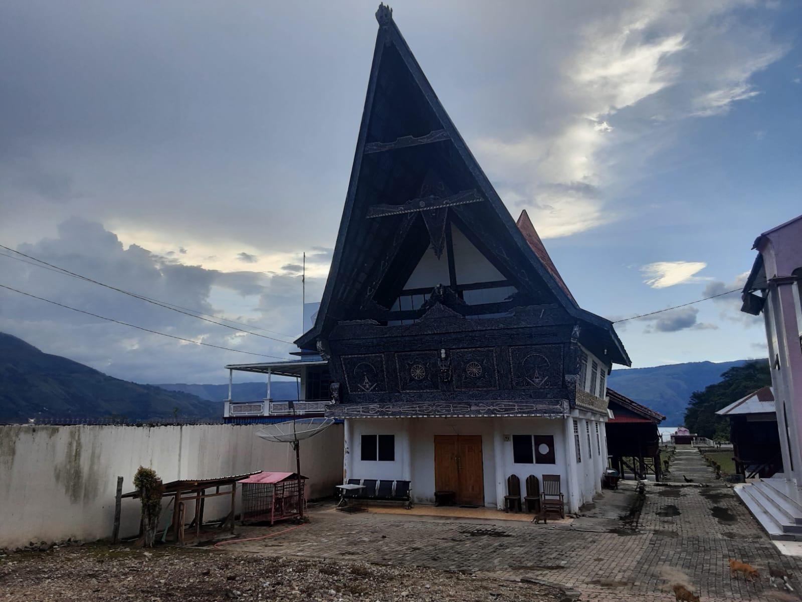 Polres Samosir agar periksa PRIA PAPUA MENGAKU DITIPU LOKER KERJA DI SAMOSIR