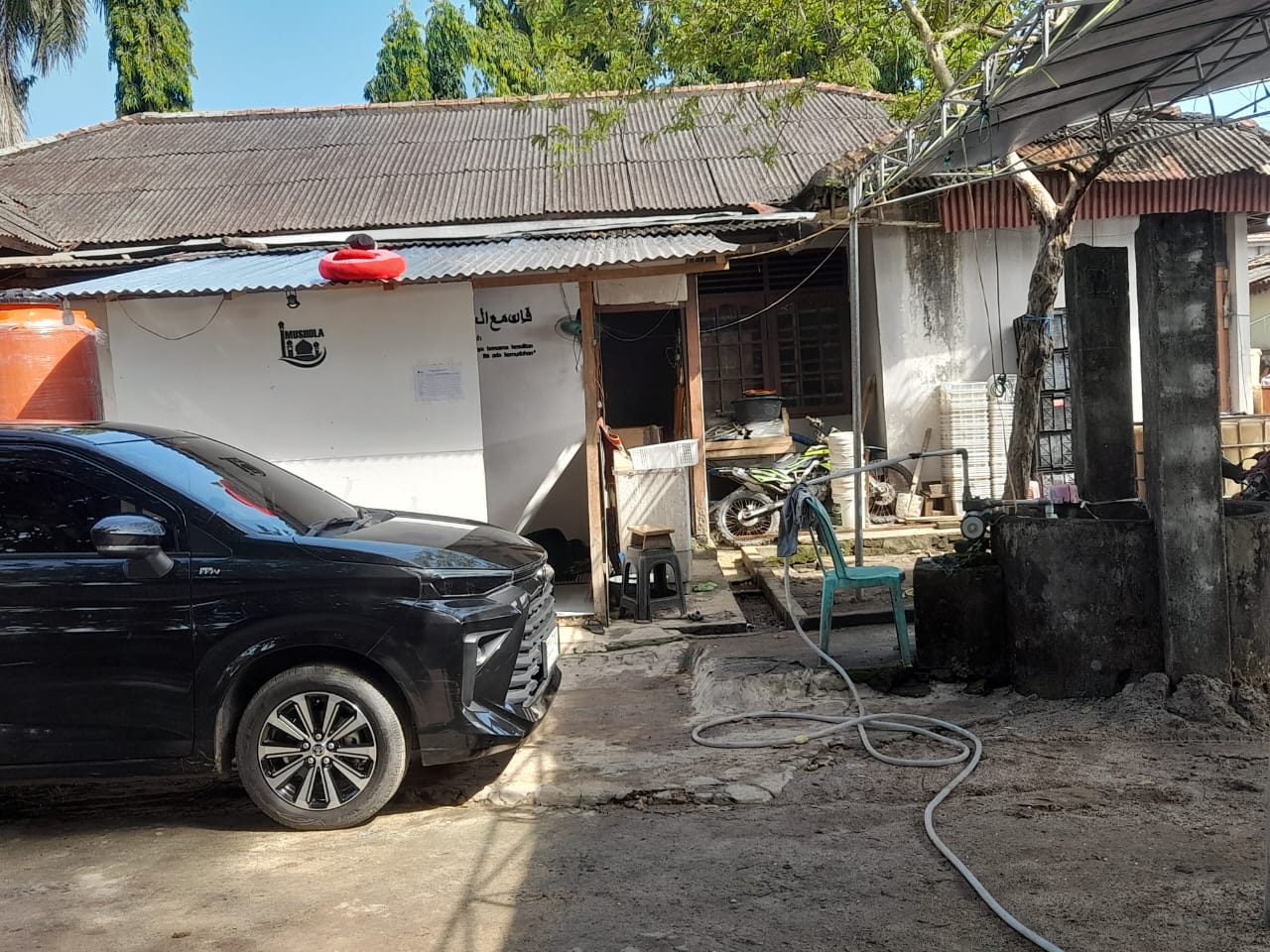 Warga Tanjung Raja Soroti Alih Fungsi Rumah Dinas Camat Menjadi Dapur SPPG