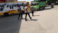 Polsek Indralaya Antisipasi Kemacetan dan Penumpukan Kendaraan Akibat Antrean Panjang di SPBU H. Romi Herton Polsek Indralaya Antisipasi Kemacetan dan Penumpukan Kendaraan Akibat Antrean Panjang di SPBU H. Romi Herton
