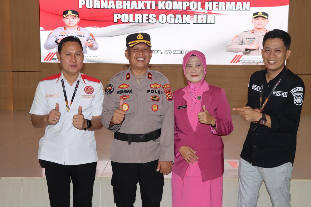 Kapolres Ogan Ilir Pimpin Wisuda Purnabakti Kompol Herman, Beri Penghormatan Terakhir dan Apresiasi Pengabdian