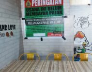 MENJADI HIASAN DINDING, BANNER PERINGATAN BELUM MEMBAYAR PAJAK dari BPKPD Kab SAMOSIR TELAH TERPAJANG LEBIH DARI 2 TAHUN
