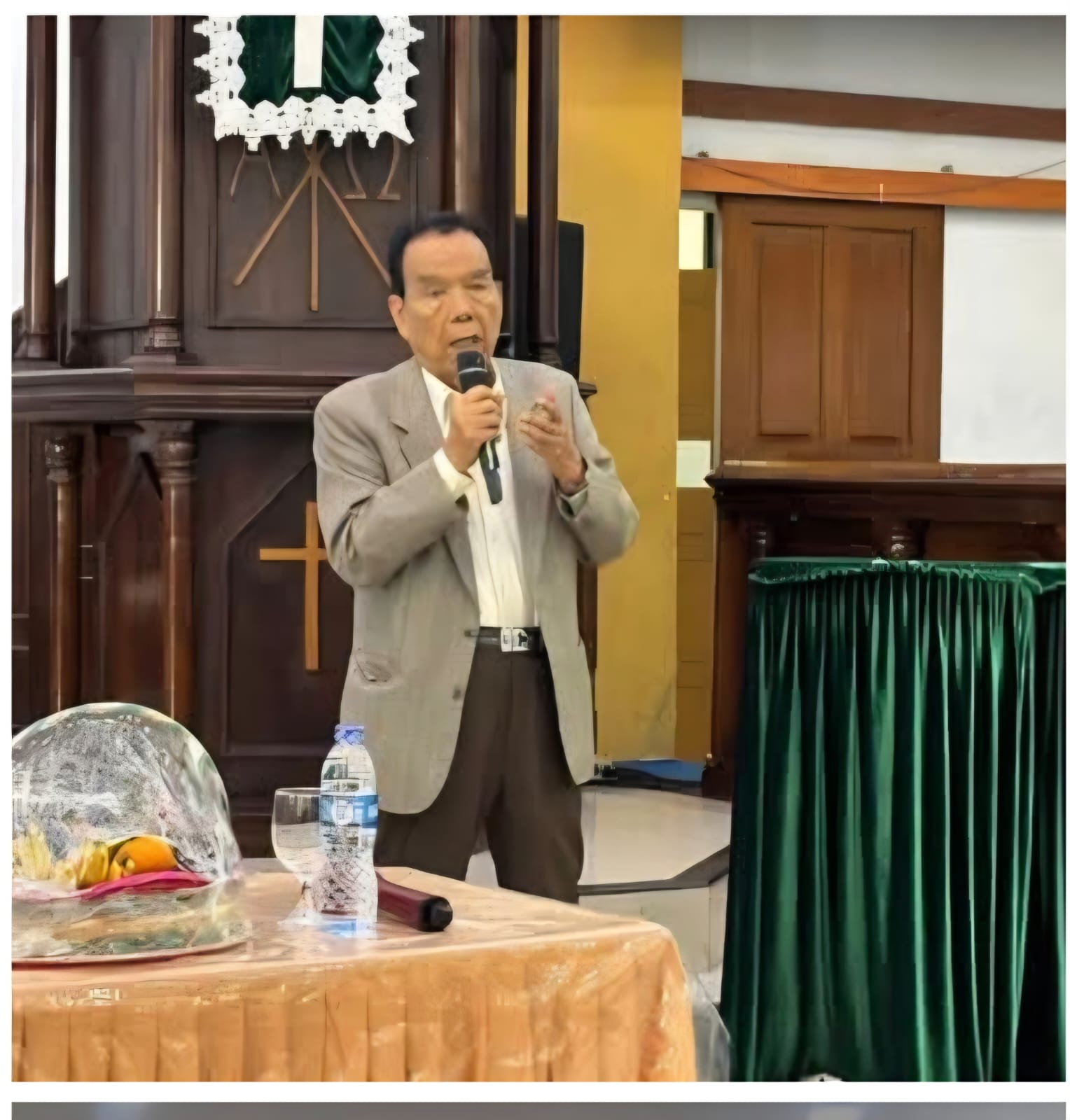 Dr MONANG SIMARMATA SpM Presentasikan PENTAKIT MATA dan ANCAMAN KEBUTAAN pada KONVENT PELAYAN PENUH WAKTU HKBP DISTRIK VIII JAKARTA