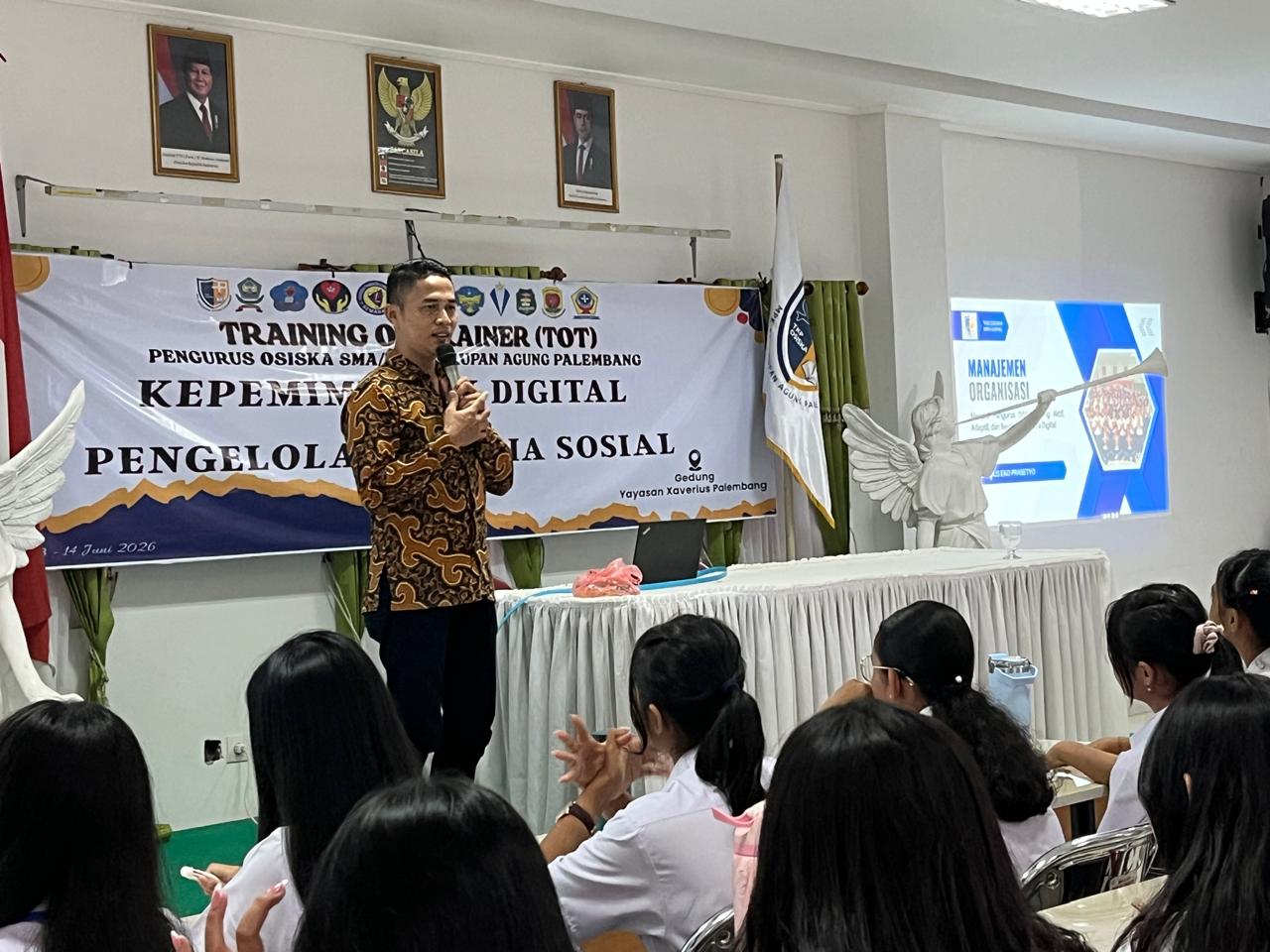 Siapkan Pemimpin Masa Depan yang Bijak Bermedsos, MPK Keuskupan Agung Palembang Gelar TOT OSISKA Siapkan Pemimpin Masa Depan yang Bijak Bermedsos, MPK Keuskupan Agung Palembang Gelar TOT OSISKA
