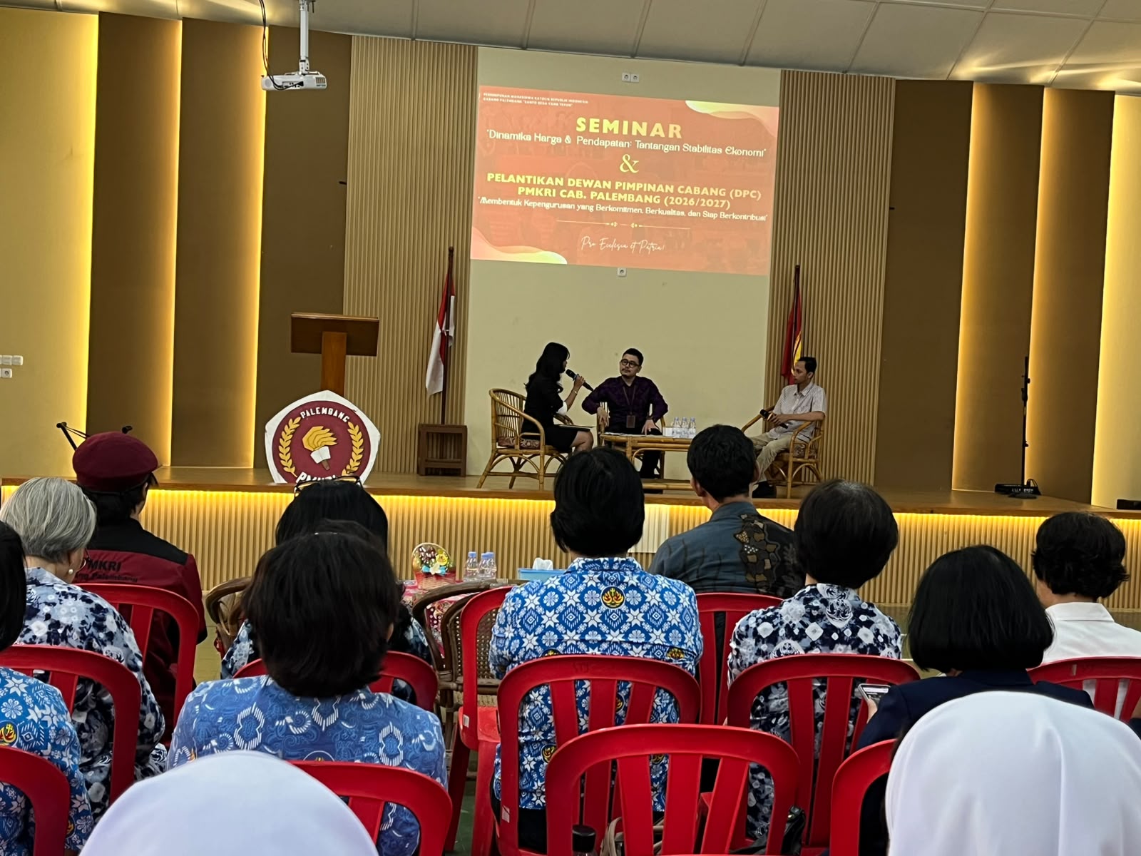 Gelar Suksesi Kepemimpinan, PMKRI Palembang Teguhkan Komitmen Kerasulan Awam Melalui Seminar Stabilitas Ekonomi Gelar Suksesi Kepemimpinan, PMKRI Palembang Teguhkan Komitmen Kerasulan Awam Melalui Seminar Stabilitas Ekonomi