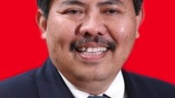 Dr Nelson Simanjuntak SH MSI : Hukum Adalah Pahlawan. Kepala Daerah Harus Laksanakan Perintah UU, SatPol PP Harus ASN Dr Nelson Simanjuntak SH MSI : Hukum Adalah Pahlawan. Kepala Daerah Harus Laksanakan Perintah UU, SatPol PP Harus ASN